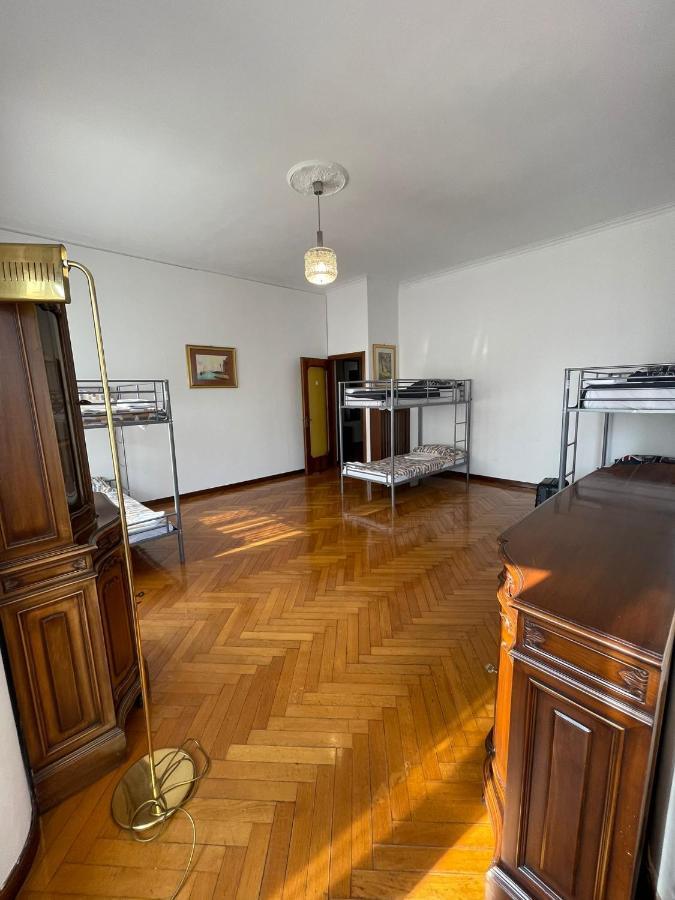 Hostel Corner 32 Milano Eksteriør billede
